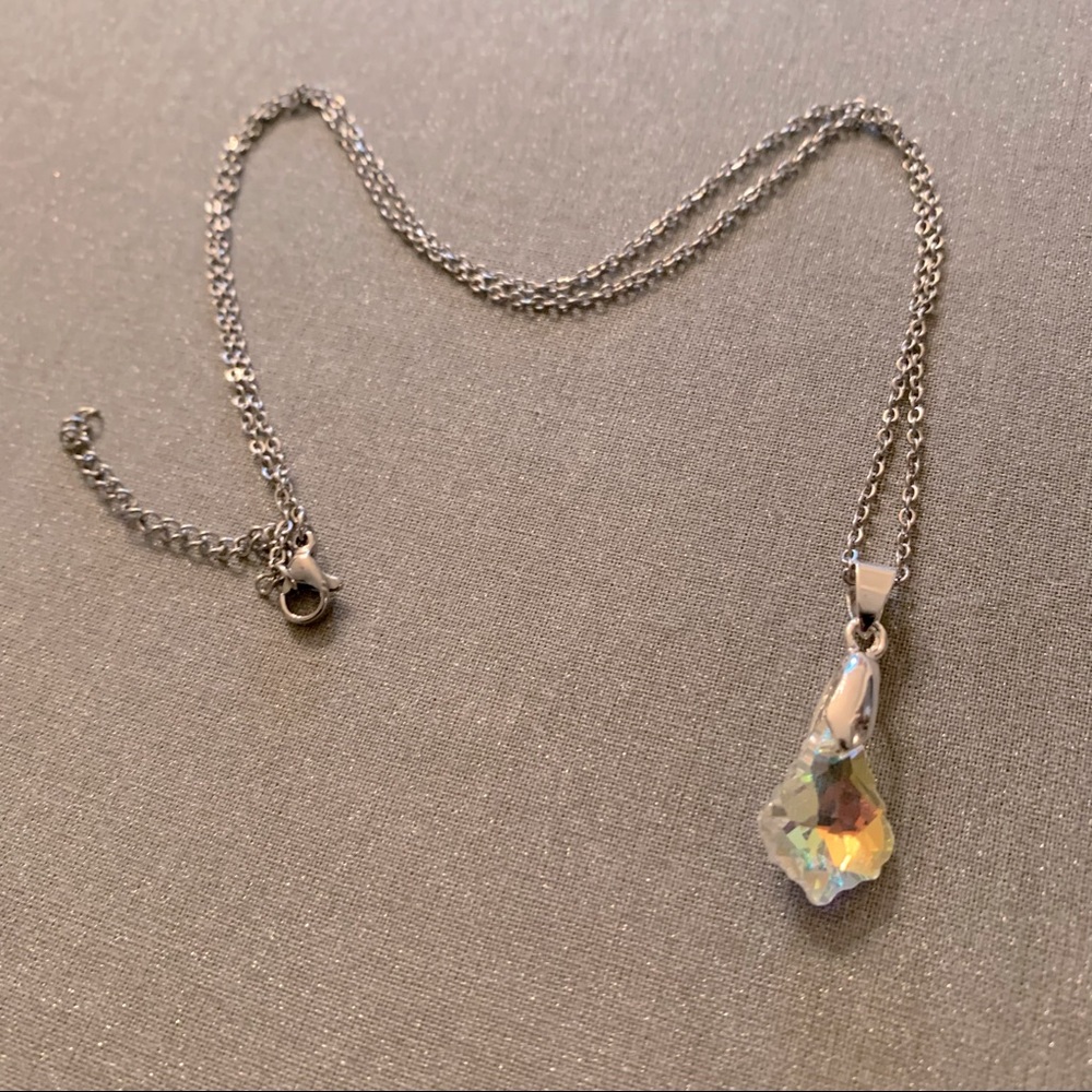 Sparkly Glass Pendant Necklace